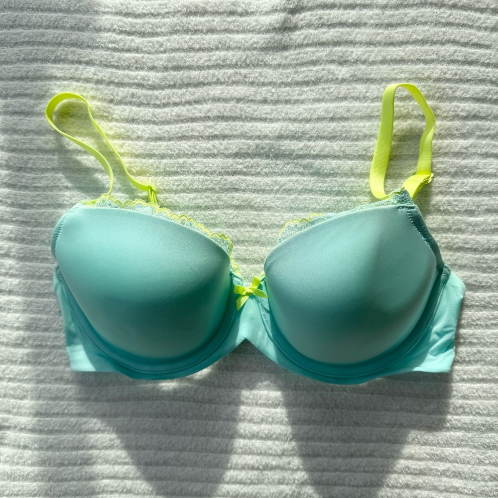 VICTORIA’S SECRET | Blue Lightly Lined Demi Bra 34D